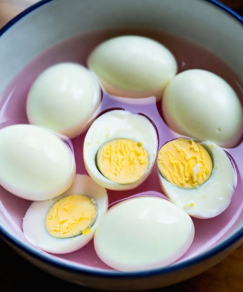 Daily Boiled Eggs: Benefits, Risks, and What Science Really Says